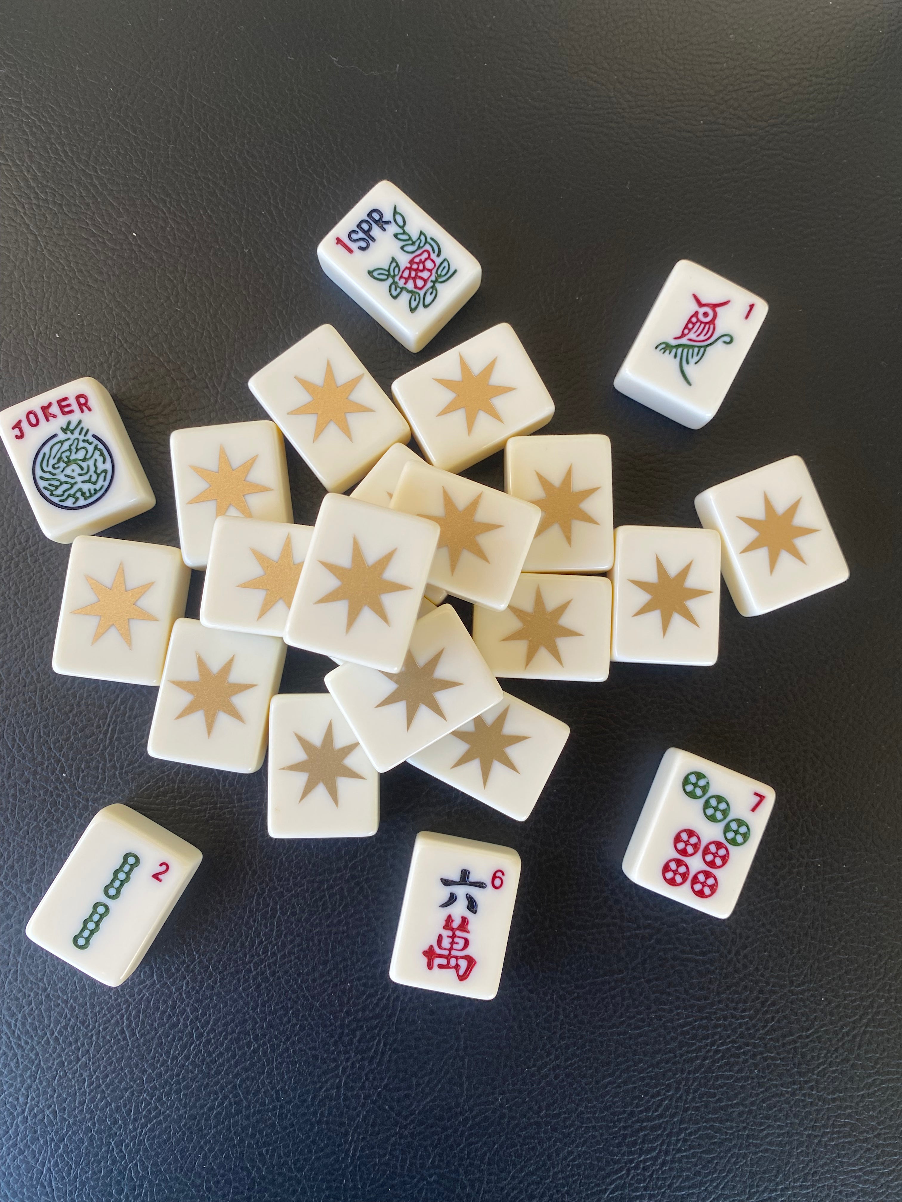 American Mahjong Set With Gold Stars 166 pieces Holiday, Every day or Gift