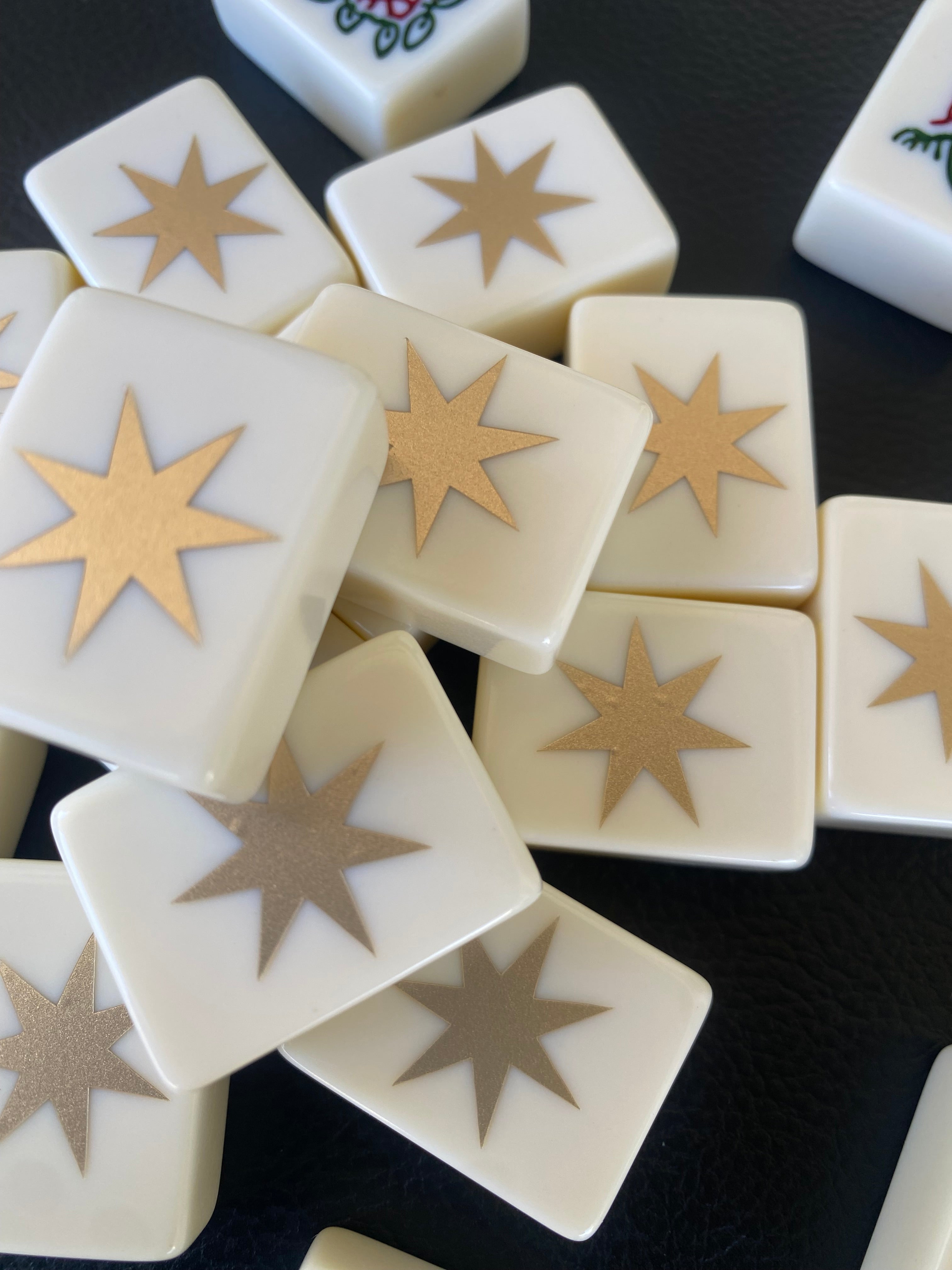 American Mahjong Set With Gold Stars 166 pieces Holiday, Every day or Gift