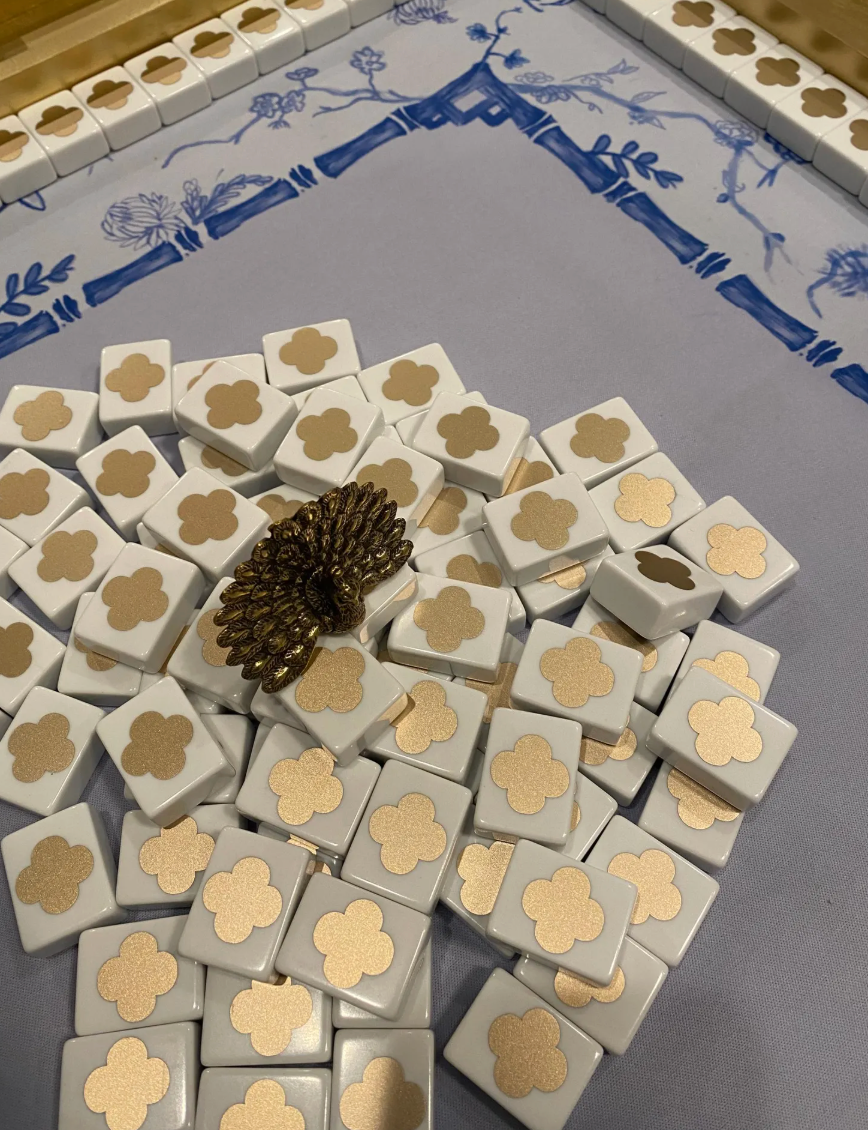 Custom Neutral Clover Mahjong Tiles – Modern Acrylic Set of 166 tiles